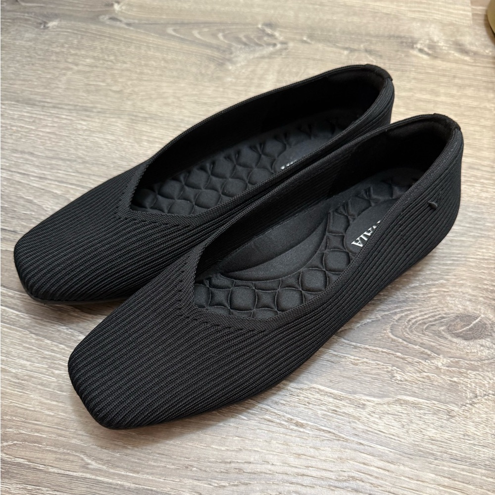 VIVAIA Lightweight Square-Toe V-Cut Flats Margot Walker Black Classic Size 38 - Picture 4 of 10